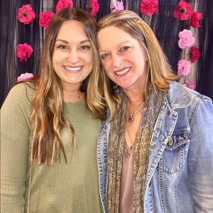 Meet your Posher, Mica